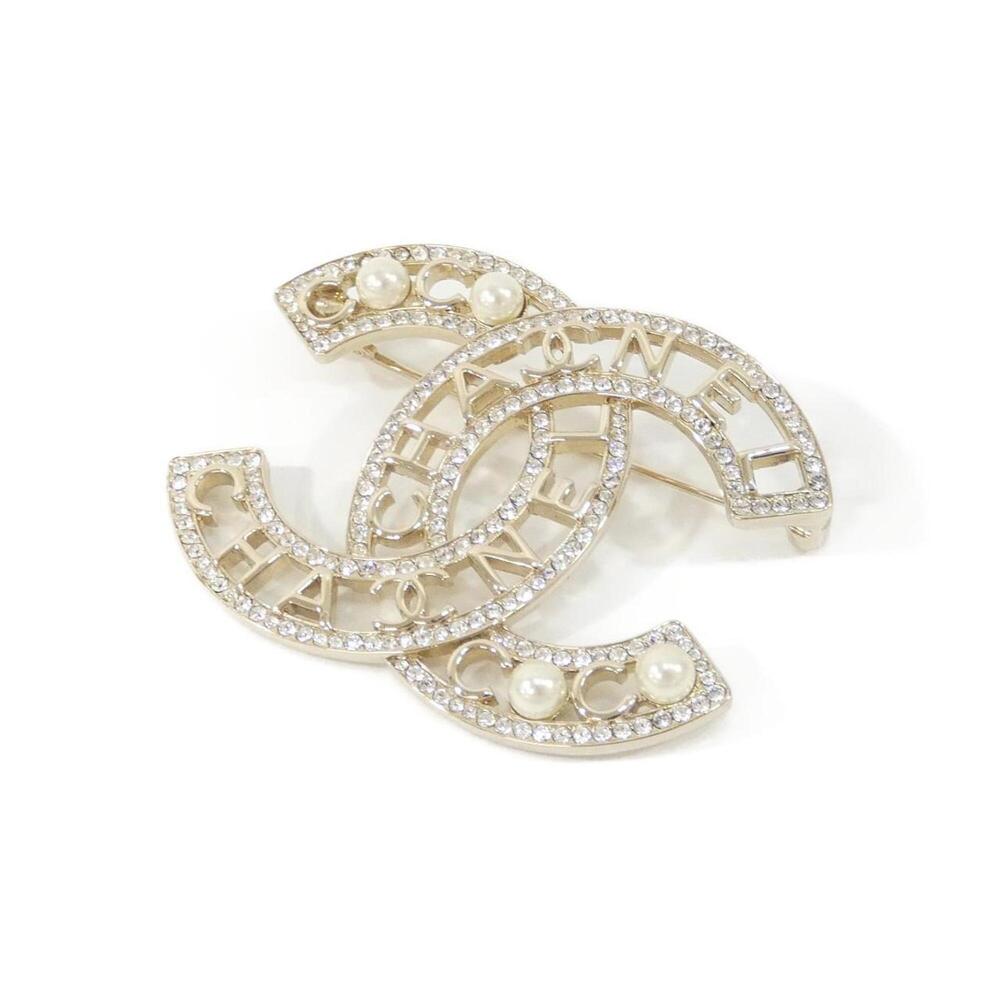 CHANEL White Brooch